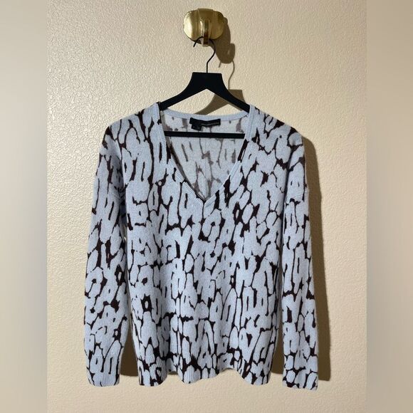 360 Cashmere Blue and Black V-Neck Cashmere Sweater - Picture 1 of 6